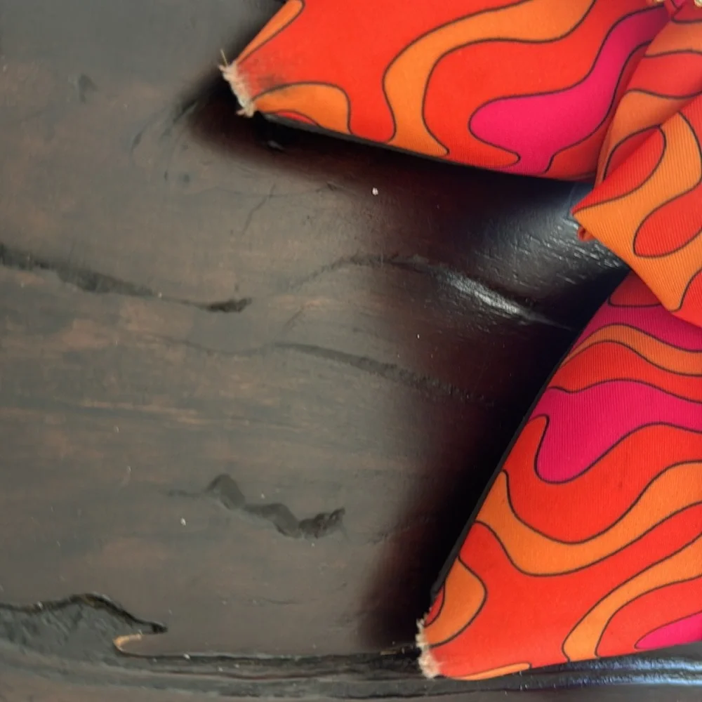 Paisley print orange and pink with rhinestone embellishments - Picture 2 of 3